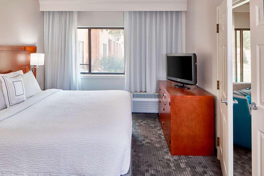 Sonesta Select Raleigh Durham Airport Morrisville Room photo